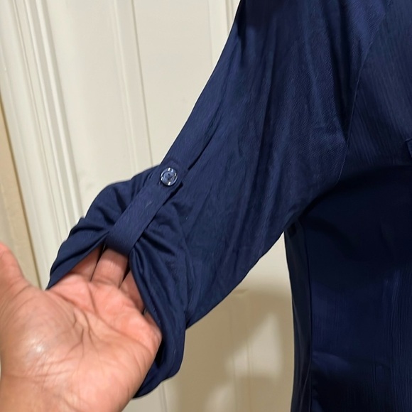New York and Company Top Medium Navy Roll Tab Sleeve Henley Chiffon Front Rayon - Picture 4 of 11